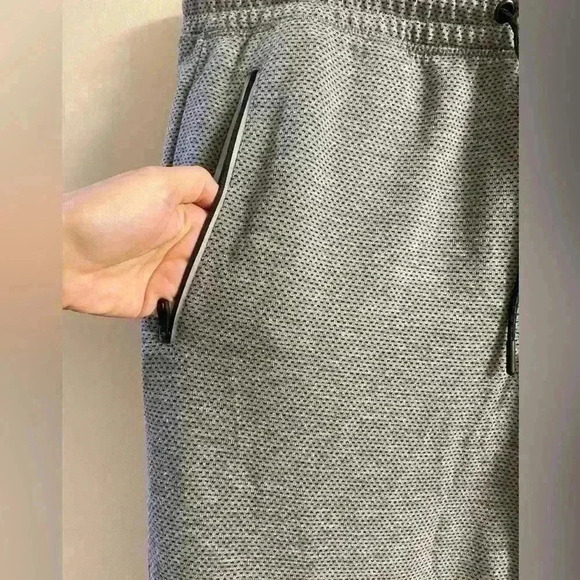 Spyder active men’s grey joggers zip up pockets stretch quick dry. XL. NWT - Picture 3 of 9